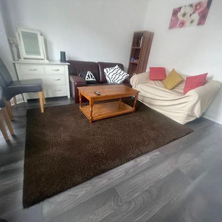 4 Bedroom House 10 Mins Walk To The Beach And Less Than A Mile From Bournemouth Main Station Экстерьер фото